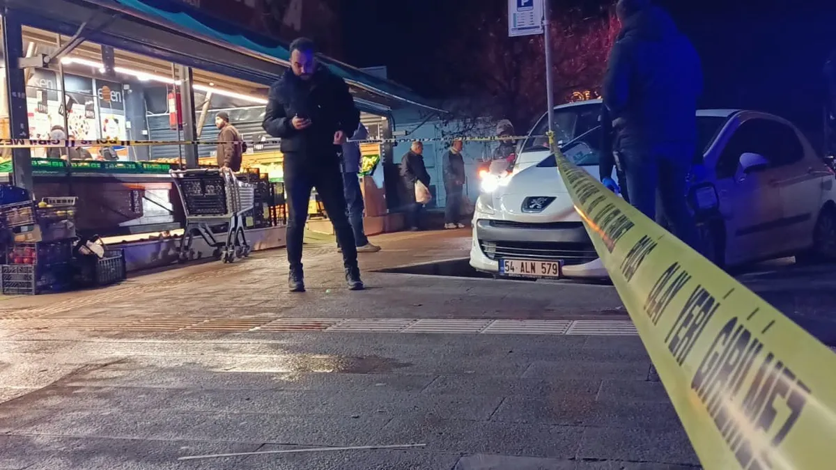 Adapazarı’nda dehşet! Husumetlisini bıçaklayıp öldürdü Adapazarı’nda dehşet! Husumetlisini bıçaklayıp öldürdü