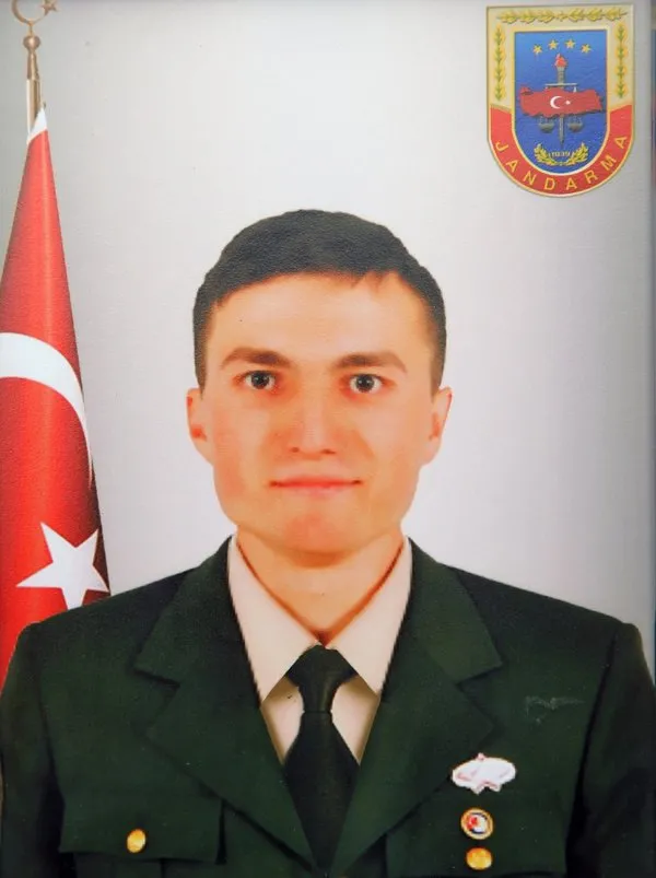 Muğla şehidini zeytin dallarıyla uğurladı