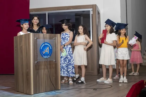 akdeniz-cocuk-universitesi-ilk-mezunlarini-verdi-1717069121774.jpg