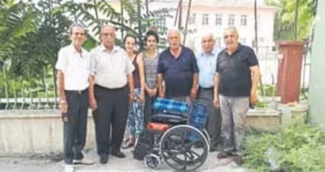 TÜED, tekerlekli sandalye dağıttı