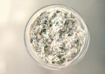 Yoğurtlu semizotu salatası tarifi: Sağlıklı ve ferahlatıcı bir lezzet