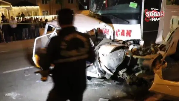 Kırşehir'de yolcu otobüsü otomobile çarptı: 3 ölü