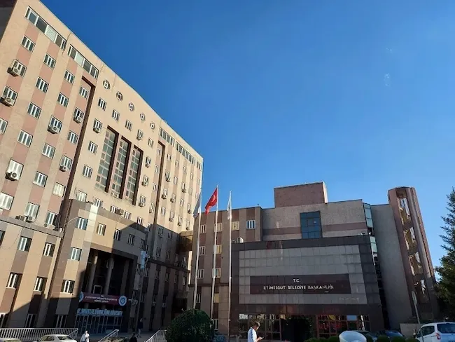 son-dakika-chpli-etimesgut-belediyesine-zimmet-sorusturmasi-4-gozalti-1774852948418.jpeg SON DAKİKA | CHP'li Etimesgut Belediyesi'ne 'zimmet' soruşturması! 4 gözaltı