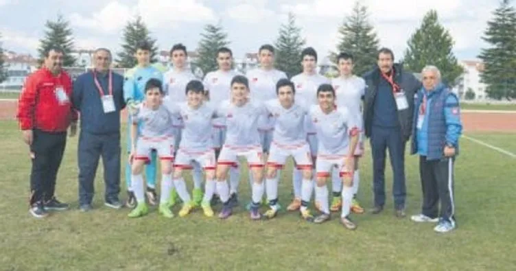 Gölbaşı Belediyespor U15 futbol takımından büyük başarı