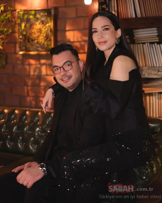 48 yaşında 2. kez anne olan İpek Açar ve Alper Kömürcü’den mutlu aile pozu! Oğulları Ömer ile kalpleri ısıttılar