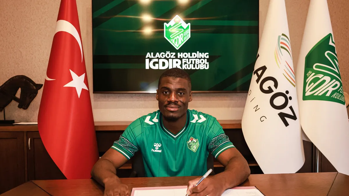 Iğdır FK'nın yeni transferi Loic Robert Kouagba