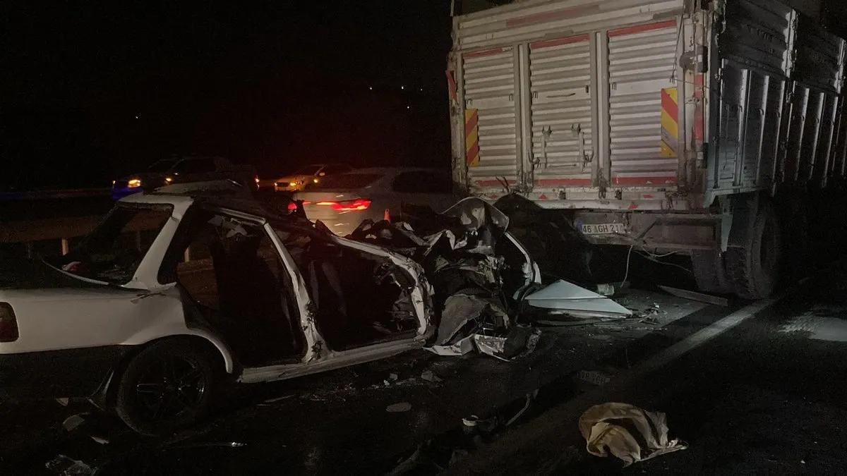 Gaziantep’te feci kaza! Aynı aileden 3 kişi can verdi Gaziantep’te feci kaza! Aynı aileden 3 kişi can verdi