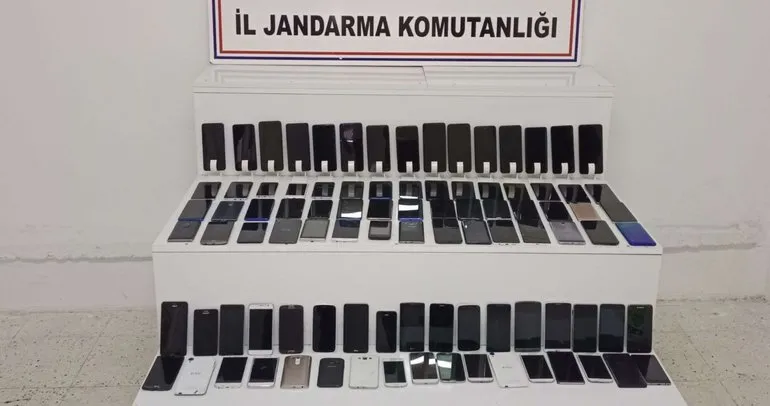 Gaziantep’te kaçakçılık operasyonu... 23 milyon liralık telefon ele geçirildi