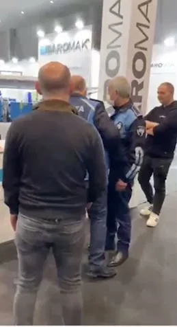 CHP'li belediyeden uluslararası fuara şok baskın! Yabancı müşteriler korku içinde kaçtı