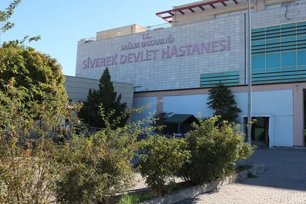 siverek-devlet-hastanesinde-bir-ilk-78-yasindaki-kadina-kalici-kalp-pili-takildi-1751613316550.jpg