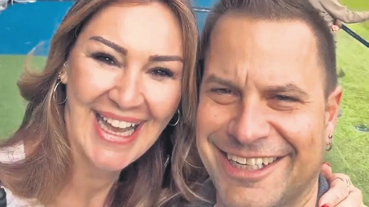 18. evlilik yıl dönümüne özel kutlama