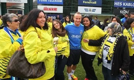 Fenerbahçe antrenmanını kadınlar da izledi