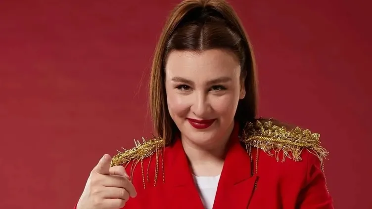 Yasemin Sakallıoğlu’ndan samimi itiraf! Biriktirdiğim altınlarla okudum