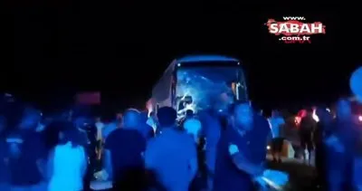 Uşak’ta yolcu otobüsü, önündeki TIR’a çarptı: 15 yaralı | Video