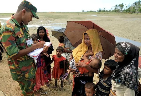 Myanmar ordusu Arakan bölgesini askerileştiriyor