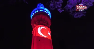 Tarihi Beyazıt Kulesi’ne Türk Bayrağı yansıtıldı