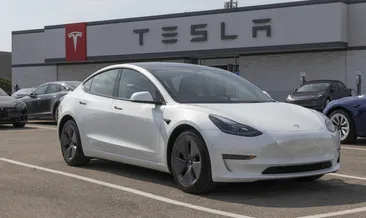 Tesla’dan otonom itirafı: Perde arkasında insan operatörler var!