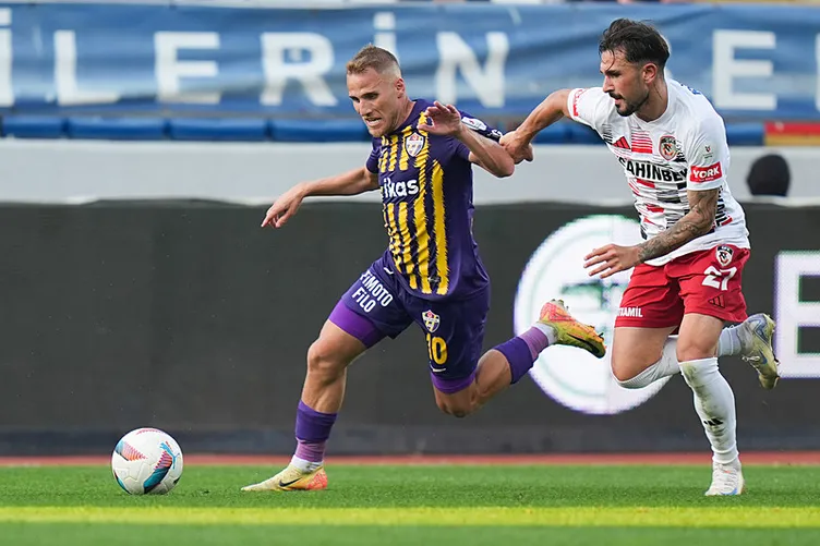 SON DAKİKA: Trendyol Süper Lig’de gol krallığında kim birinci? Yıldız golcü zirvede farkı açıyor...