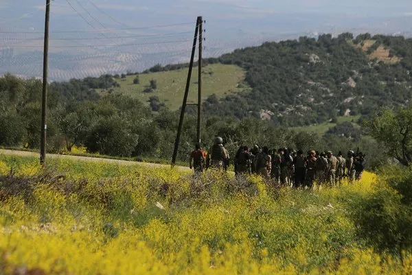 Afrin'in Racu beldesinde arama tarama çalışmaları sürüyor
