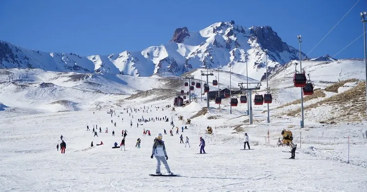 Erciyes yeni yılda tıklım tıklım