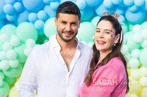 Yıldız Çağrı Atiksoy ve eşi Berk Oktay’tan tatilde aşk pozu! İşte Yıldız Çağrı Atiksoy ve Berk Oktay’ın o pozu!