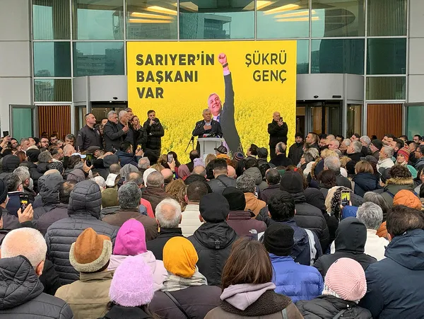 chpde-kriz-ustune-kriz-adres-bu-kez-sariyer-sukru-gencten-ozgur-ozel-ve-imamogluna-aba-altindan-sopa-1707929635231.jpg