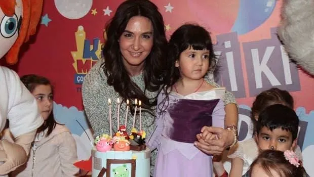 Ayşe Tolga kızı için doğum günü partisi verdi