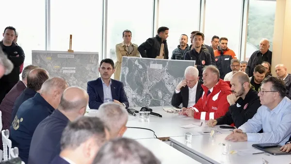 ayazagada-kentsel-donusum-basliyor-bakan-kurum-duyurdu-yarisi-bizden-ve-toki-secenekleri-sunulacak-1792232724443.jpg