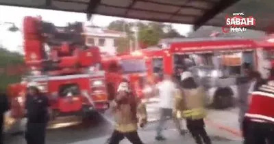 Üsküdar’da 2 katlı ahşap binada korkutan yangın | Video