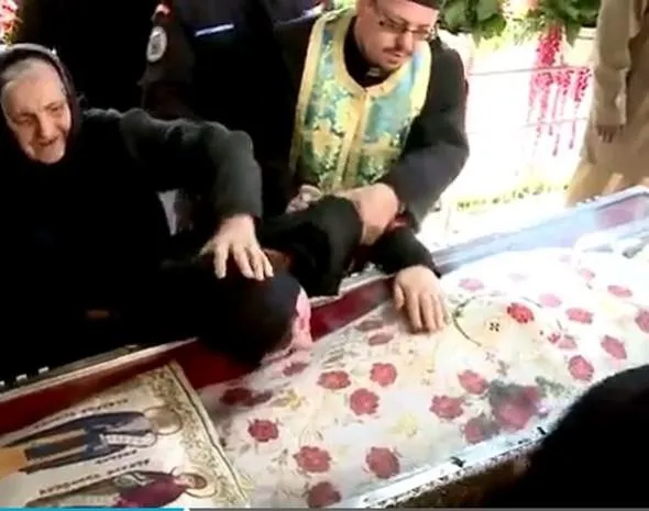 'Şeytan çıkarma’ töreninden dehşete düşüren görüntüler