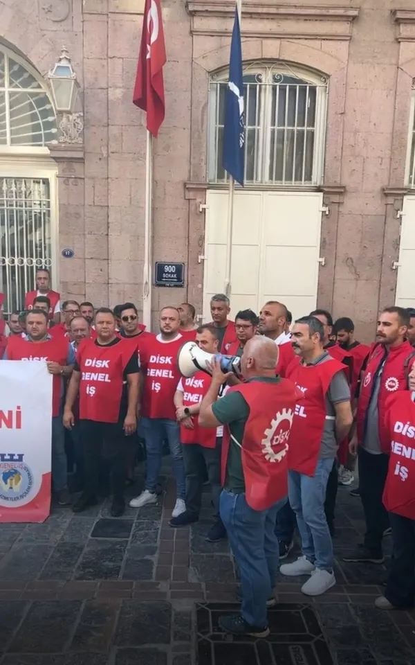 once-memurlar-simdi-de-isciler-izmir-buyuksehirde-ikramiye-isyani-1723715020502.jpg