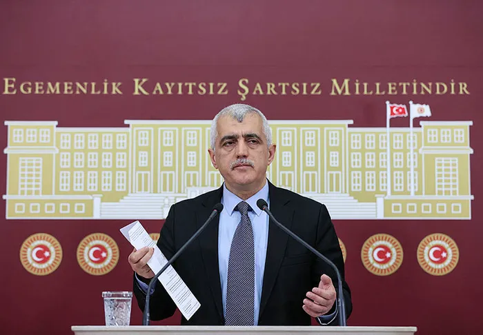 dhkpcli-teroristlere-chp-ve-hdp-sahip-cikmis-cezaevinden-kurtarmak-icin-yarisa-girmisler-1707220406350.jpg DHKP/C’li teröristlere CHP VE HDP sahip çıkmış! Cezaevinden kurtarmak için yarışa girmişler