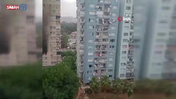 Antalya'da 15 katlı apartmanda çıkan yangında can pazarı | Video