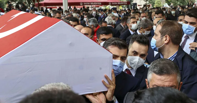 Bayraktar ailesinin acı günü! Özdemir Bayraktar son yolculuğuna uğurlandı! Selçuk Bayraktar’dan duygusal konuşma...