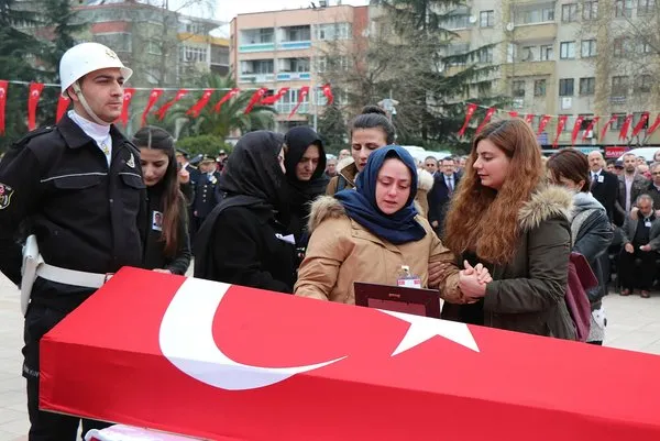 Şehit polis memuru Yunus Çavdar son yolcuğuna uğurlandı