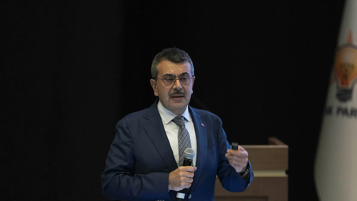 MEB’in “Velivizyon” platformu 15 Ağustos’ta tanıtılacak MEB’in “Velivizyon” platformu 15 Ağustos’ta tanıtılacak