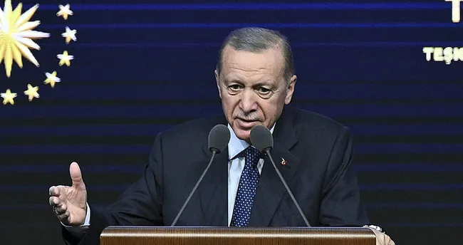 Başkan Erdoğan'dan A Milli Futbol Takımı'na tebrik mesajı Başkan Erdoğan'dan A Milli Futbol Takımı'na tebrik mesajı