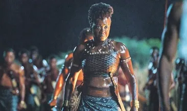 Kadın, krallığını ilan etti