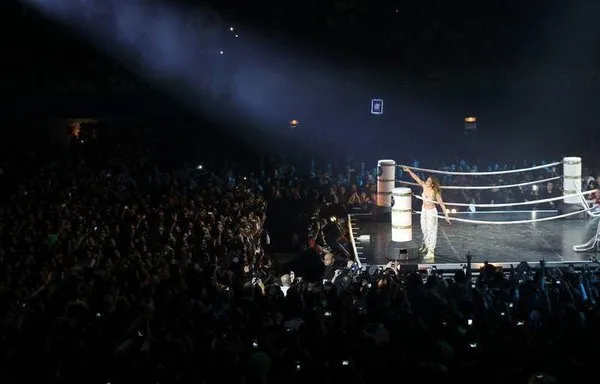 Jennifer Lopez İstanbul'u salladı