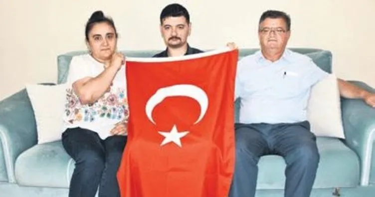 Vücudundaki kurşunla yaşıyor