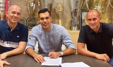 Fenerbahçe Beko’dan ayrılan Sloukas Olympiakos’a imza attı