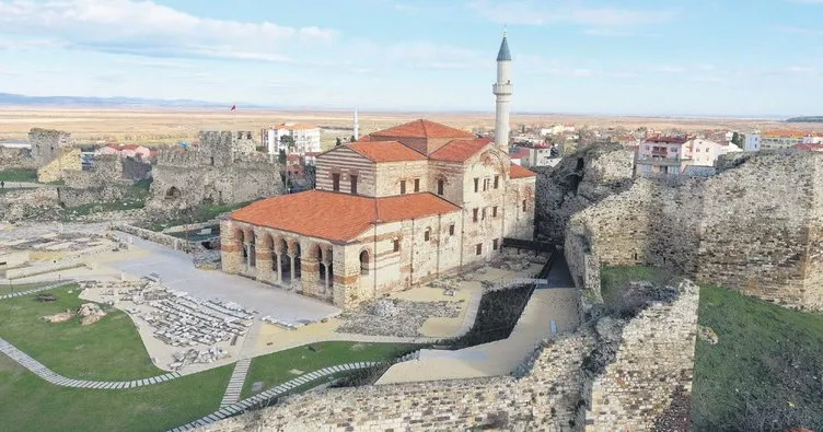 Enez Ayasofya Camii 56 yıl sonra ibadete açılıyor