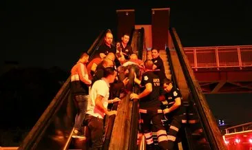 İzmir’de yürüyen merdivene ayağını sıkıştıran kişi kurtarıldı