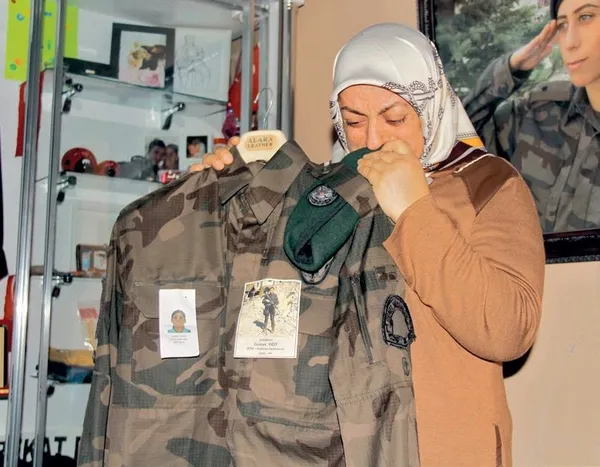 benim-cennet-kokulum-sen-hic-yaslanmayacaksin-1788466274261.jpeg