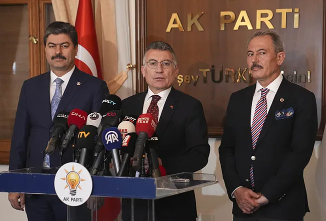 son-dakika-fahis-fiyat-artisi-ve-stokculuk-yapan-yanacak-kanun-teklifi-tbmm-baskanligina-sunuldu-1714745781589.jpg