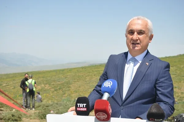 musta-turkiye-yamac-parasutu-mesafe-yarismasi-basladi-1782222682529.jpg