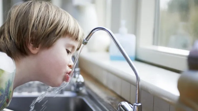 Çocuklar ne kadar su içmeli?