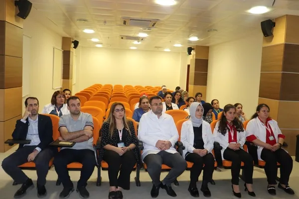 prof-dr-uzunkoy-meme-kanseri-erken-taniyla-onlenebilen-ve-tedavi-edilebilen-bir-hastaliktir-1698756518611.jpg