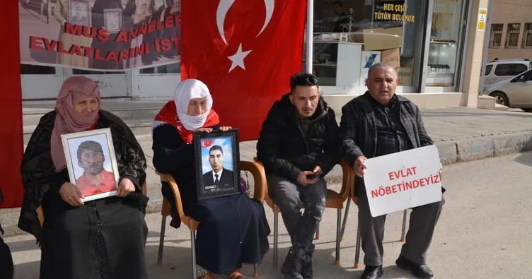 Muşlu ailelerin eylemi sürüyor