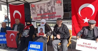 Evlat nöbetindeki baba, “gençlerimiz artık uyandı” #mus